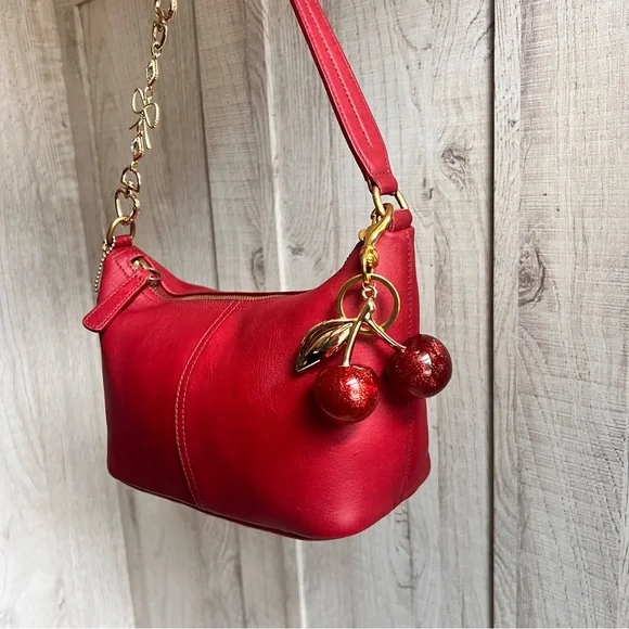 Vintage Coach Hampton Demi Legacy Cherry Red Shoulder Bag - Picture 4 of 12